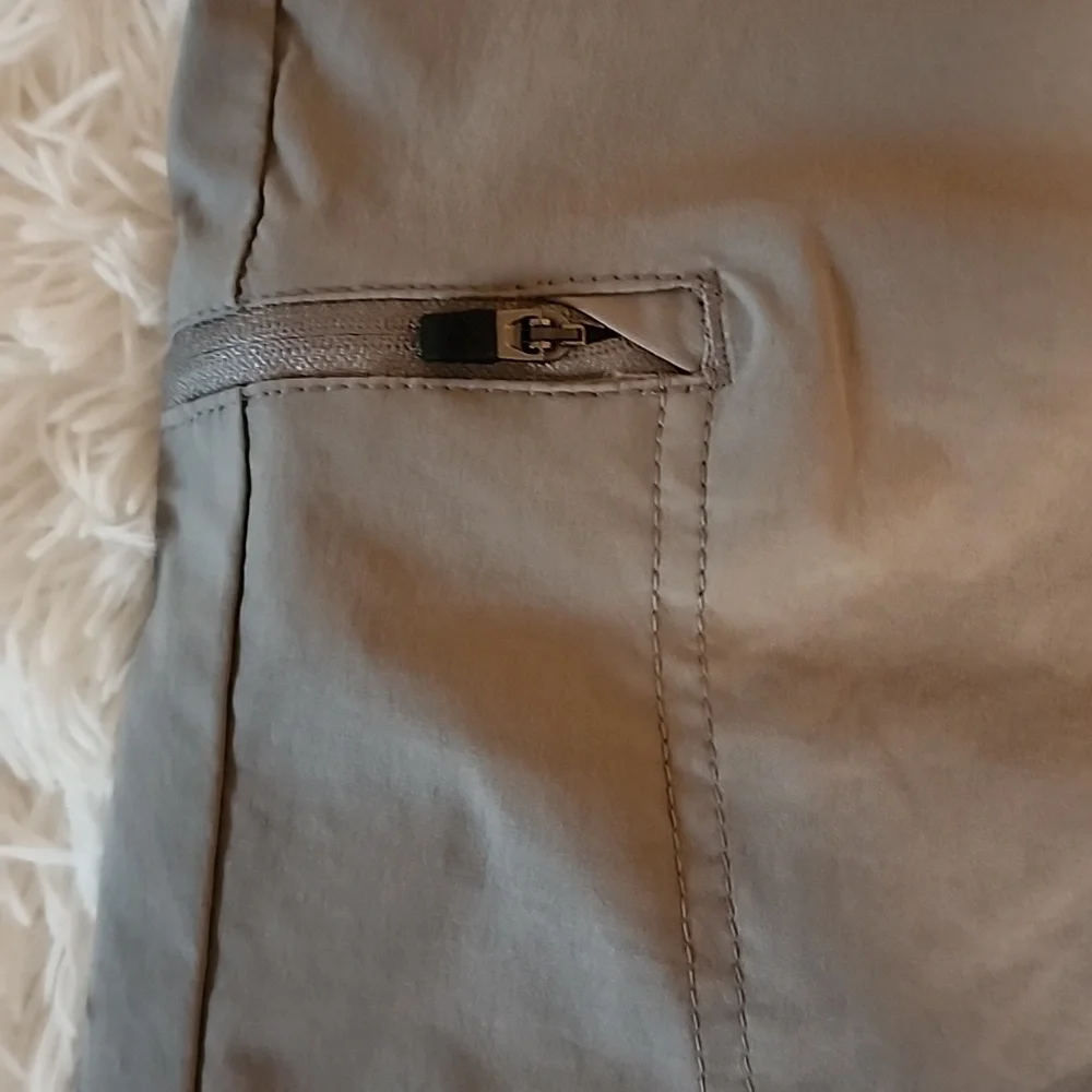 Eddie Bauer Men's Gray  Casual Shorts  Brand New